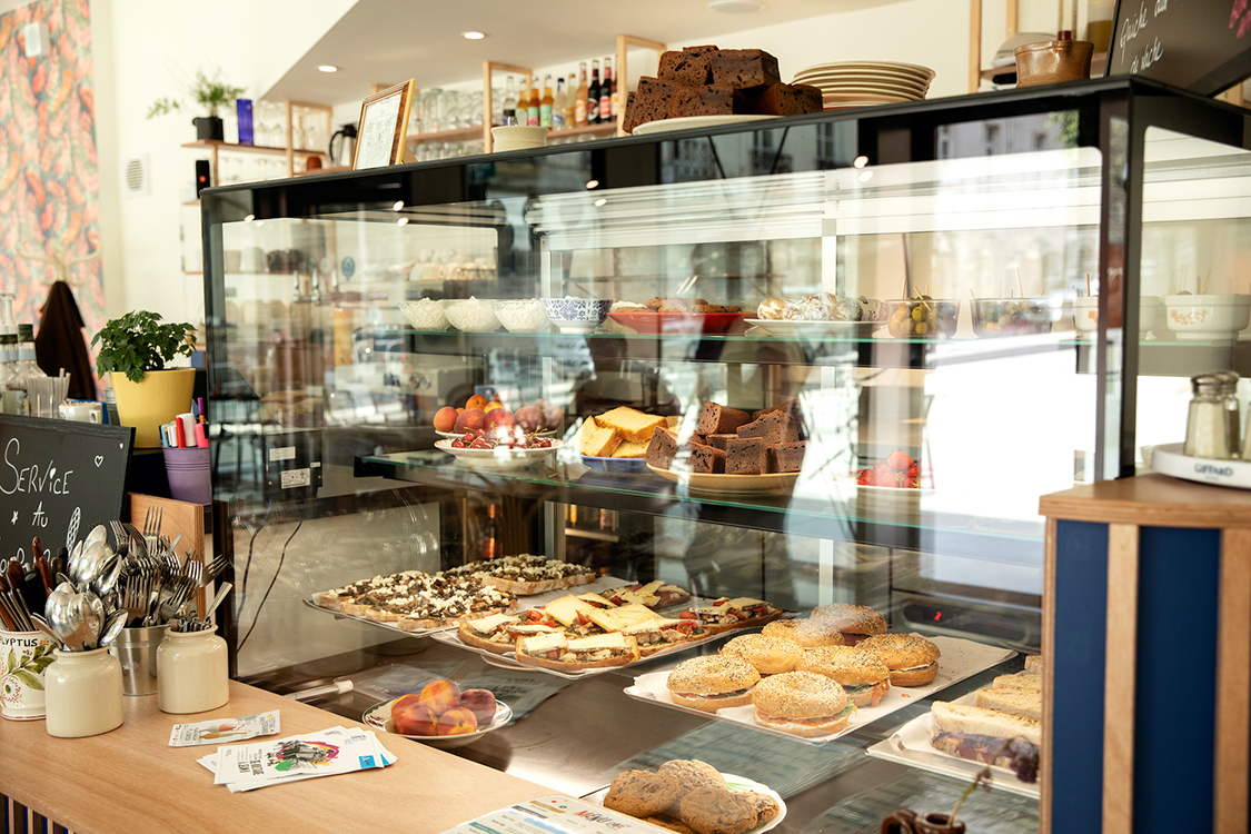 Vitrine Café Dobrée (c) Fanny Retailleau